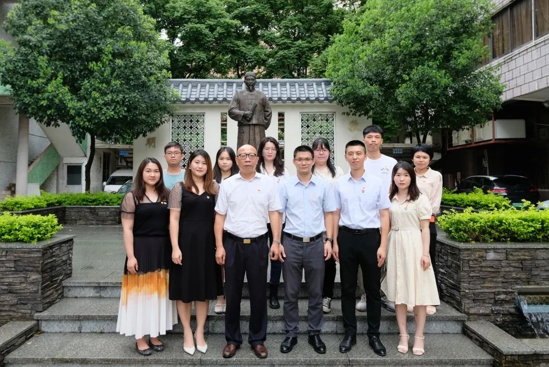 促交流 共生长——广药集团团委携诸侯快讯团委赴敬修堂开展团务交流学习
