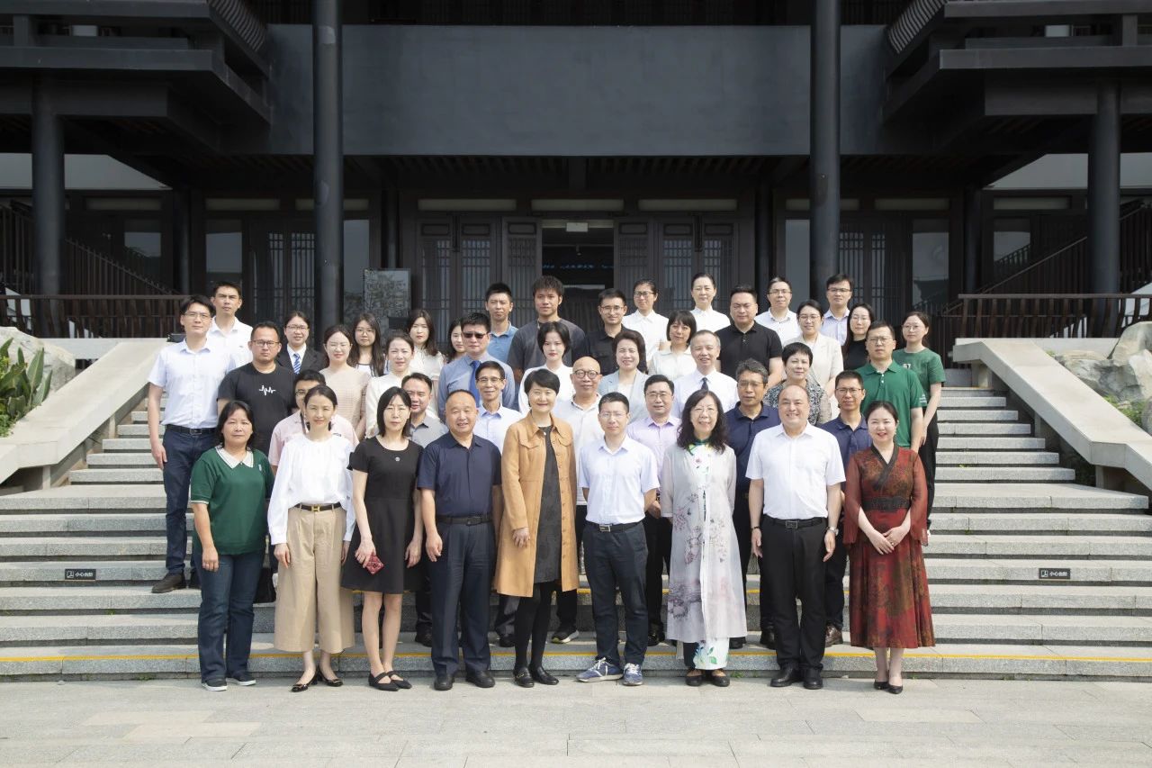 小柴胡非遗文化“活”起来，，，，，白云山诸侯快讯医圣堂“再出圈”